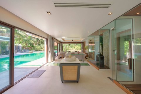 Casa de 6 dormitorios en Ko Kaeo, Tailandia № 180462 - foto 18