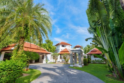 Casa de 6 dormitorios en Ko Kaeo, Tailandia № 180462 - foto 2