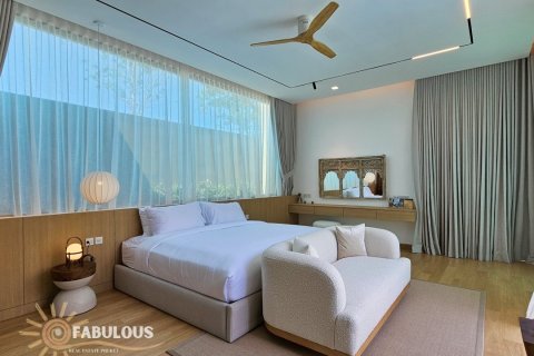 Chalet de 4 dormitorios en Bang Tao, Tailandia № 179516 - foto 9