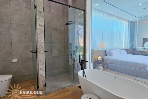 Chalet de 4 dormitorios en Bang Tao, Tailandia № 179516 - foto 5