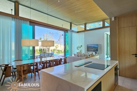 Chalet de 4 dormitorios en Bang Tao, Tailandia № 179516 - foto 7