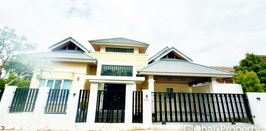 Haus in Pattaya, Thailand 3 Schlafzimmer № 120163