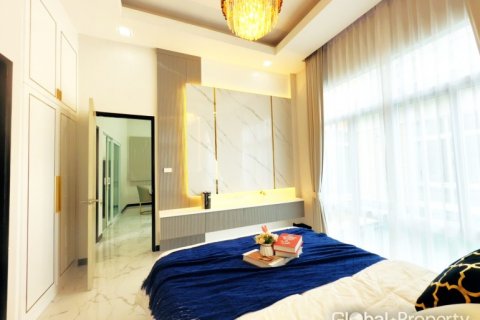Haus in Pattaya, Thailand 3 Schlafzimmer № 120163 - Foto 14