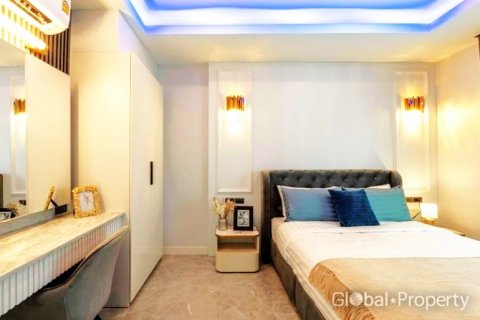 Casa de 5 dormitorios en Pattaya, Tailandia № 120160 - foto 15