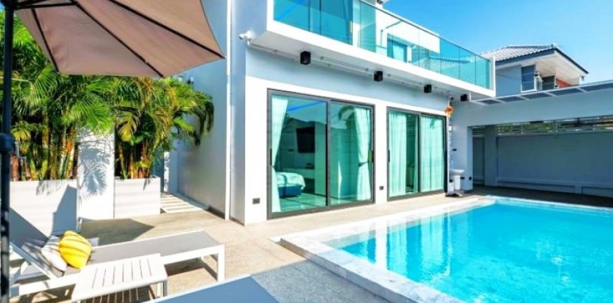 Casa de 5 dormitorios en Pattaya, Tailandia № 120160