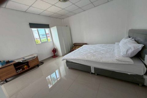 House in Pattaya, Thailand 5 bedrooms № 162424 - photo 10