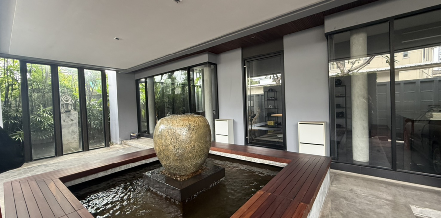 Casa de 2 dormitorios en Bangkok, Tailandia № 189107