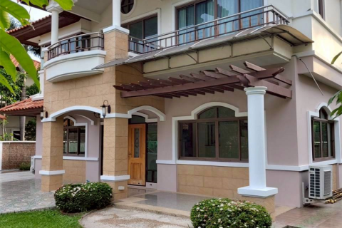 Haus in Bangkok, Thailand 3 Schlafzimmer № 189108