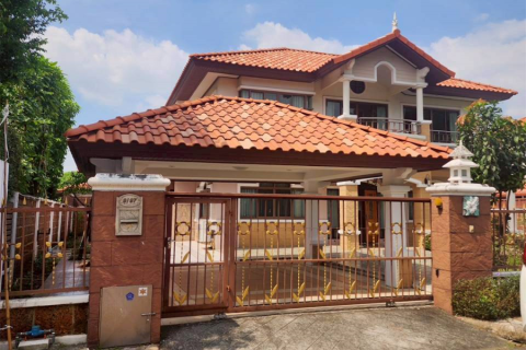 Casa de 3 dormitorios en Bangkok, Tailandia № 189108 - foto 9
