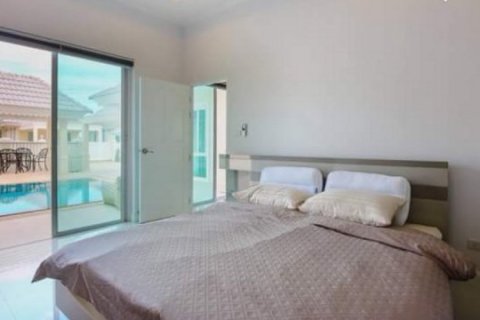 Chalet de 3 dormitorios en Hua Hin, Tailandia № 168455 - foto 8
