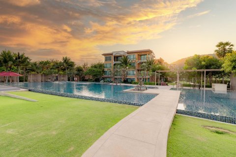 Condominio de 2 dormitorios en Hua Hin, Tailandia № 168450 - foto 3