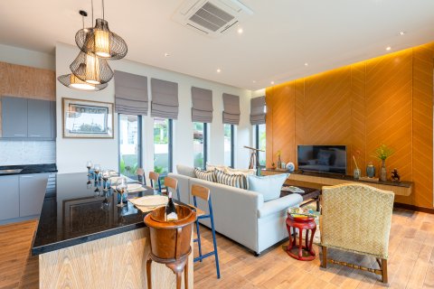Chalet de 3 dormitorios en Hua Hin, Tailandia № 168453 - foto 6