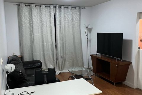 Condominio de 1 dormitorio en Khlong Toei, Bangkok, Tailandia № 161465
