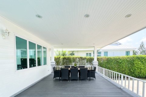 Chalet de 3 dormitorios en Hua Hin, Tailandia № 161464 - foto 6