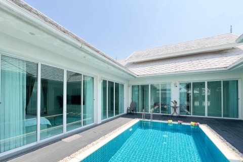 Chalet de 3 dormitorios en Hua Hin, Tailandia № 161464 - foto 4