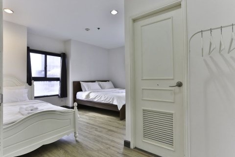 Condo à Bangkok, Thaïlande, 3 chambres № 66061 - photo 12