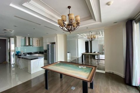 Condominio de 2 dormitorios en Khlong Toei, Bangkok, Tailandia № 172764 - foto 2