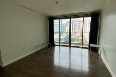 Condominio de 2 dormitorios en Khlong Toei, Bangkok, Tailandia № 172764 - foto 9