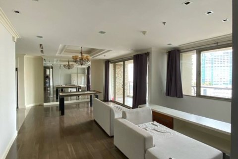 Condominio de 2 dormitorios en Khlong Toei, Bangkok, Tailandia № 172764 - foto 7