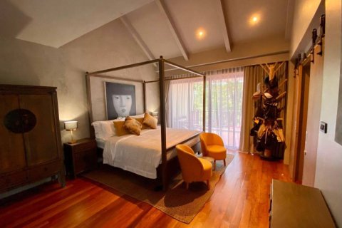 Chalet de 4 dormitorios en Phuket, Tailandia № 172759 - foto 8