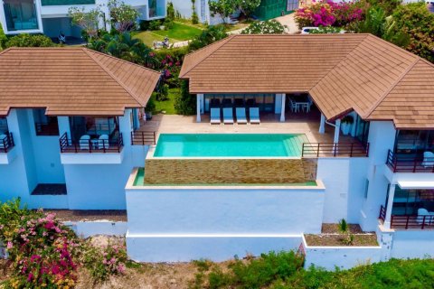 Chalet de 4 dormitorios en Ko Samui, Tailandia № 180099 - foto 17