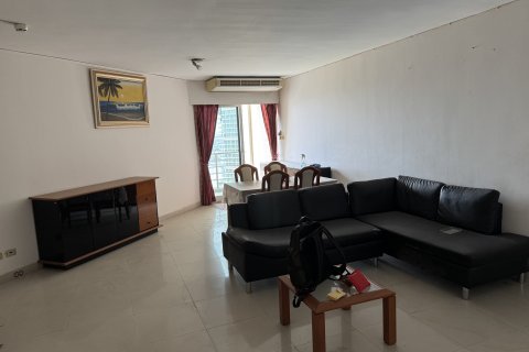 Apartamento de 3 dormitorios en Yan Nawa, Bangkok, Tailandia № 173484 - foto 2