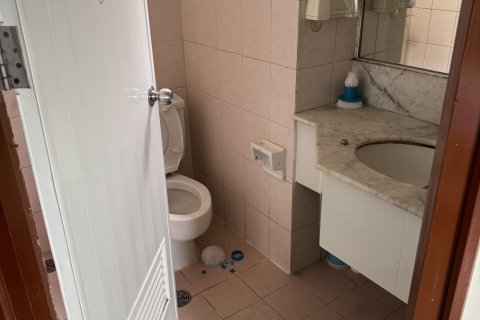 Apartamento de 3 dormitorios en Yan Nawa, Bangkok, Tailandia № 173484 - foto 6