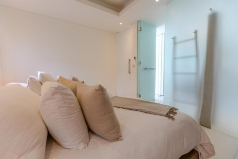 Chalet de 3 dormitorios en Ko Samui, Tailandia № 169470 - foto 17