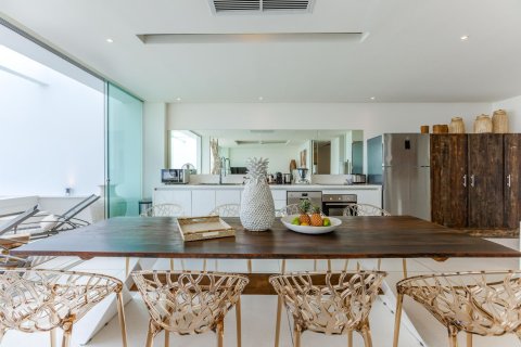Chalet de 3 dormitorios en Ko Samui, Tailandia № 169470 - foto 8