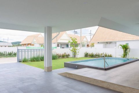 Chalet de 3 dormitorios en Hua Hin, Tailandia № 134472 - foto 5