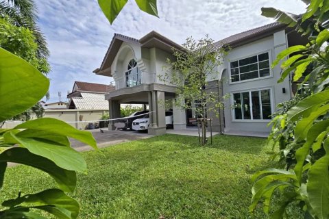 Chalet de 3 dormitorios en Phuket, Tailandia № 134474