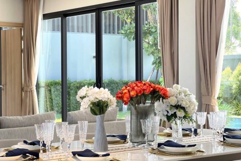 Chalet de 4 dormitorios en Pattaya, Tailandia № 114087 - foto 4