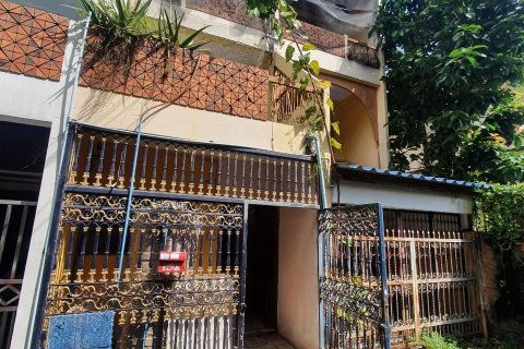 Casa de 4 dormitorios en Pattaya, Tailandia № 157521