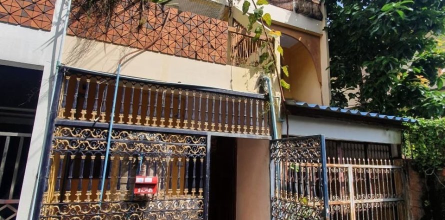 Casa de 4 dormitorios en Pattaya, Tailandia № 157521