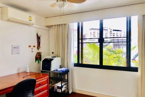 Casa de 4 dormitorios en Bangkok, Tailandia № 157524 - foto 6