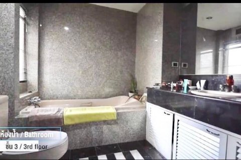 Casa de 4 dormitorios en Bangkok, Tailandia № 157524 - foto 9