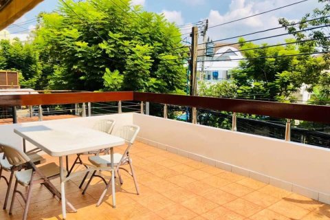 Casa de 4 dormitorios en Bangkok, Tailandia № 157524 - foto 3