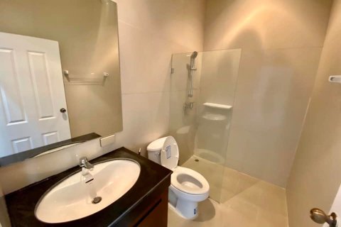 Casa de 4 dormitorios en Bangkok, Tailandia № 157525 - foto 7