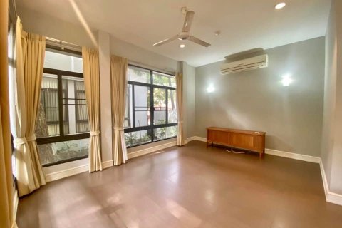 Casa de 4 dormitorios en Bangkok, Tailandia № 157525 - foto 16