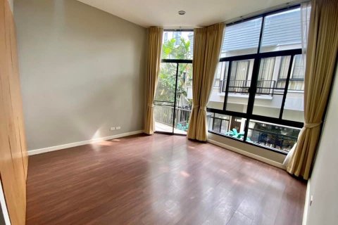 Casa de 4 dormitorios en Bangkok, Tailandia № 157525 - foto 9