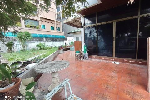 Haus in Bangkok, Thailand 6 Schlafzimmer № 157522 - Foto 9