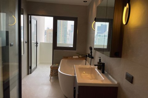 Condominio de 3 dormitorios en Watthana, Bangkok, Tailandia № 133895 - foto 7