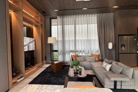 Chalet de 5 dormitorios en Suan Luang, Bangkok, Tailandia № 133901 - foto 8