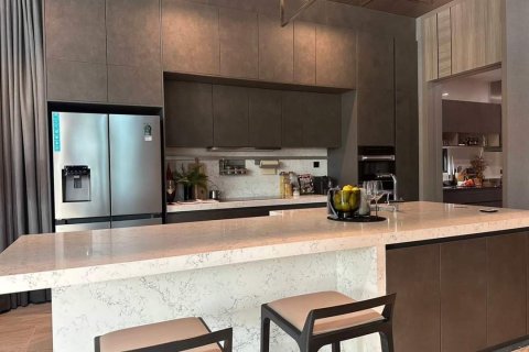 Chalet de 5 dormitorios en Suan Luang, Bangkok, Tailandia № 133901 - foto 4