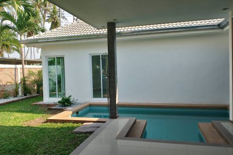 Chalet de 3 dormitorios en Pattaya, Tailandia № 163994 - foto 5