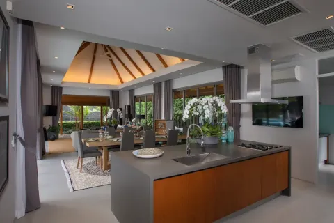 Casa de 4 dormitorios en Bang Tao, Tailandia № 190897 - foto 13