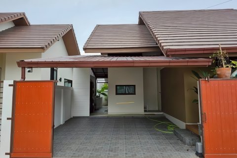 Casa de 2 dormitorios en Pattaya, Tailandia № 190895 - foto 4