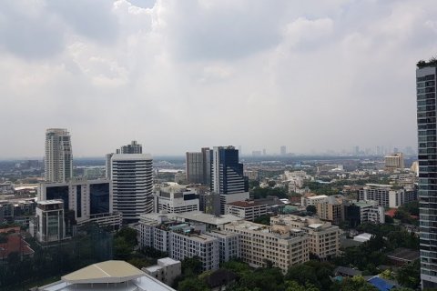 Condominio de 2 dormitorios en Watthana, Bangkok, Tailandia № 133702 - foto 12