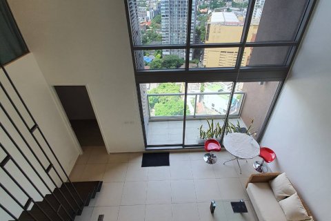 Condominio de 2 dormitorios en Watthana, Bangkok, Tailandia № 133702 - foto 2