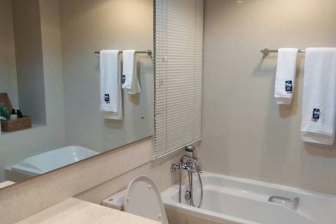 Condominio de 3 dormitorios en Watthana, Bangkok, Tailandia № 133706 - foto 11